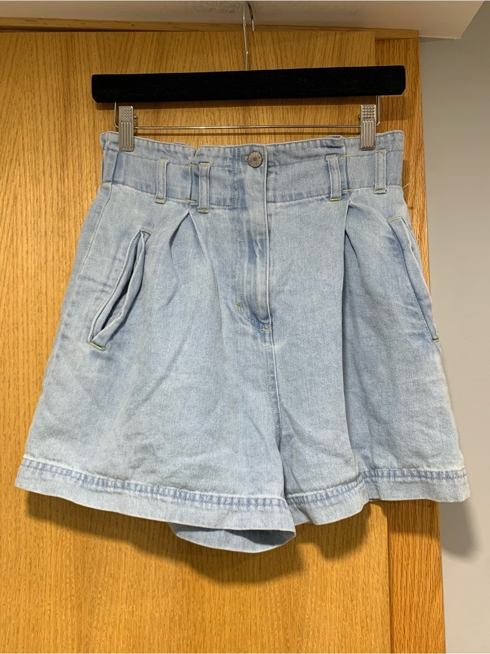 Rails Light Blue High-Waist Pleated Denim Shorts - Size Small
